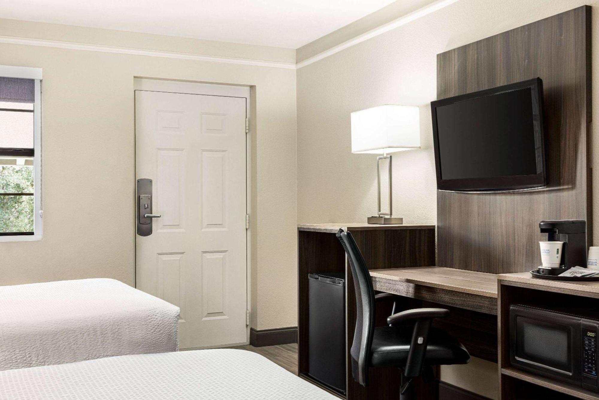 La Quinta Inn By Wyndham San Antonio Lackland Exterior foto